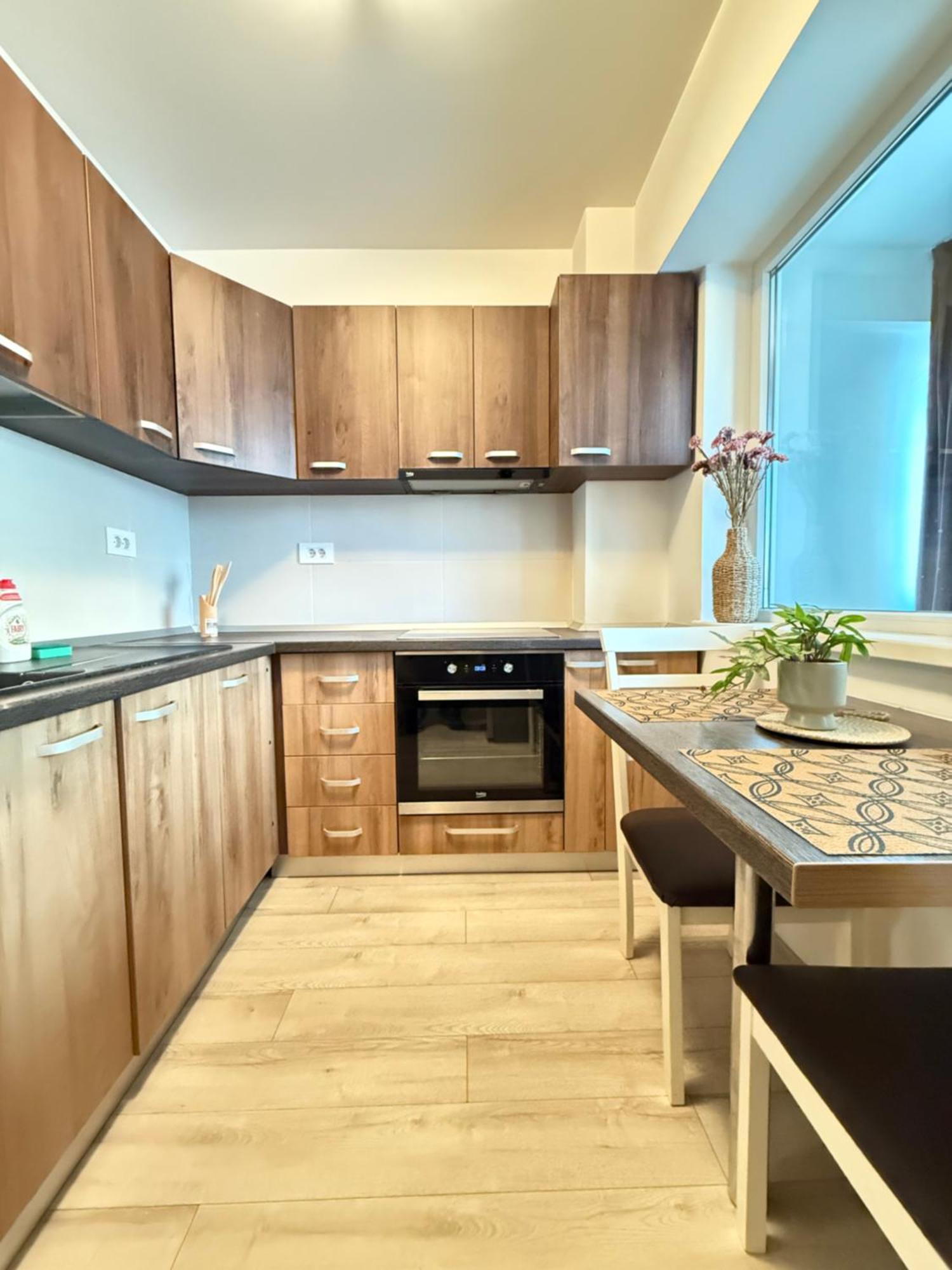Smart Stay Studio With Free Parking Iasi Eksteriør bilde